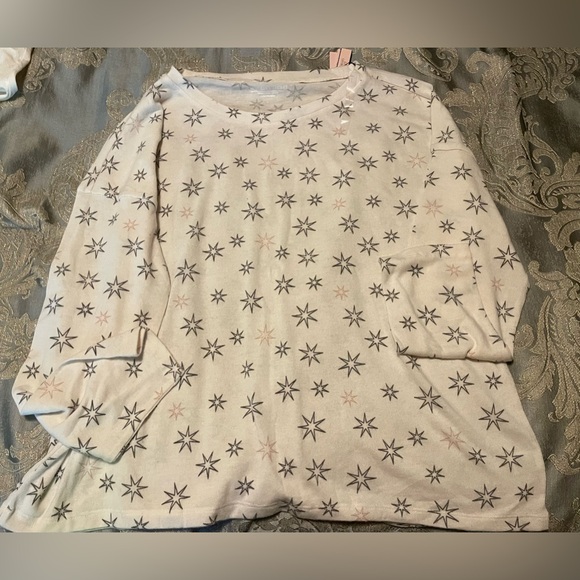 Victoria’s Secret Cozy Knit Sleep Set - Picture 2 of 12